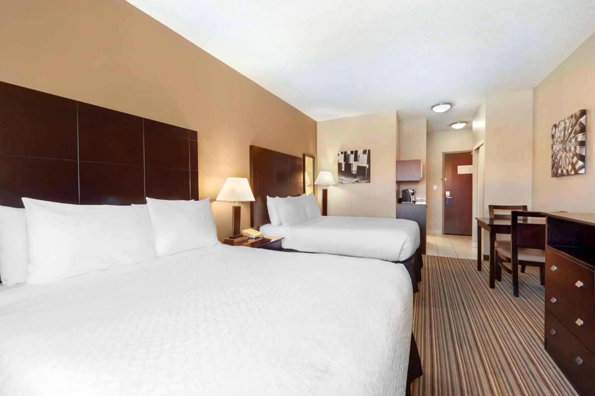 Best Western Plus Peace River Hotel & Suites Экстерьер фото