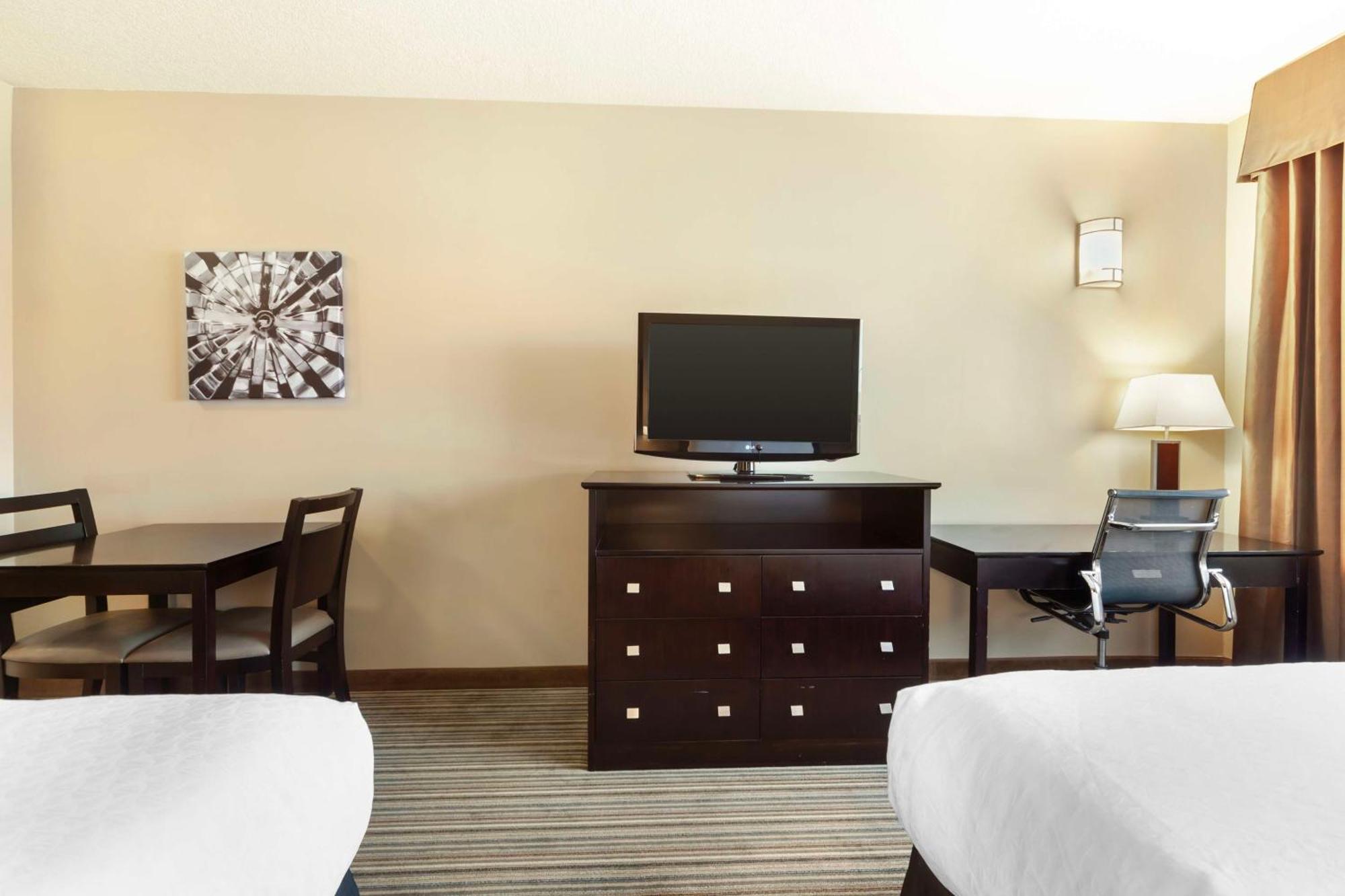 Best Western Plus Peace River Hotel & Suites Экстерьер фото