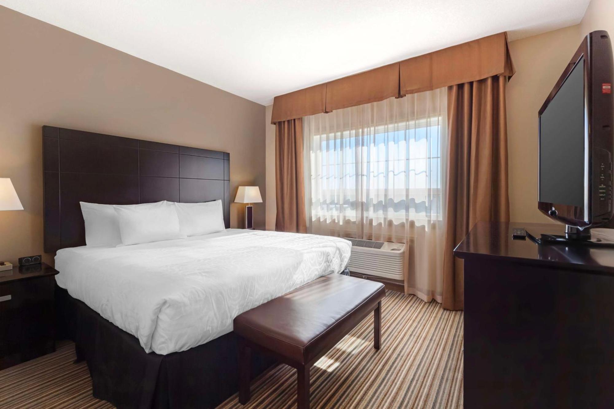 Best Western Plus Peace River Hotel & Suites Экстерьер фото