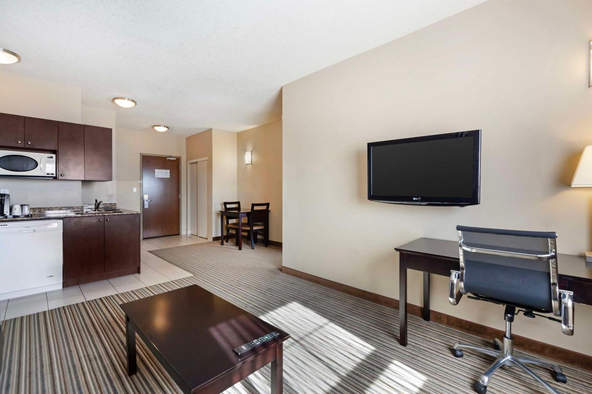 Best Western Plus Peace River Hotel & Suites Экстерьер фото