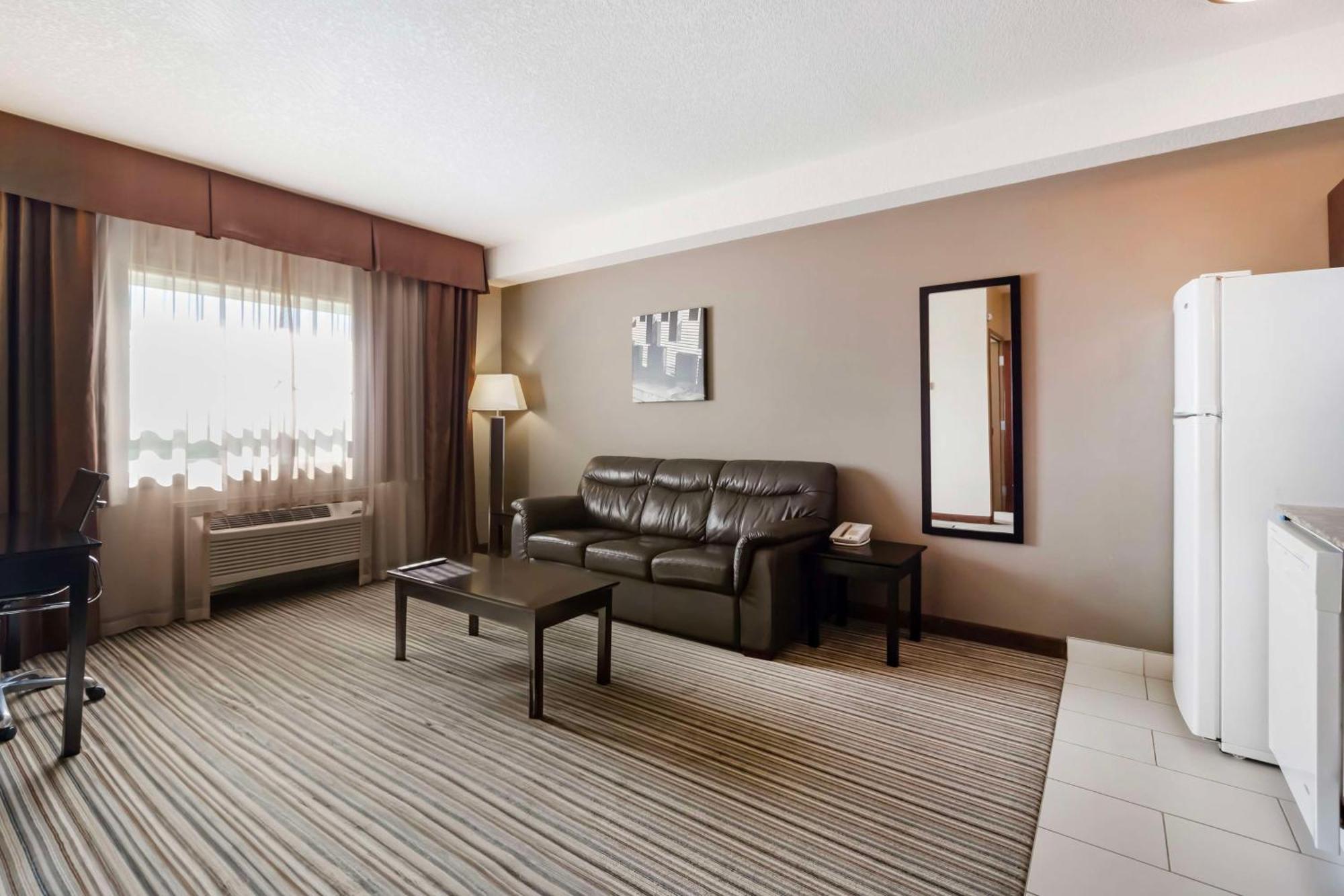 Best Western Plus Peace River Hotel & Suites Экстерьер фото