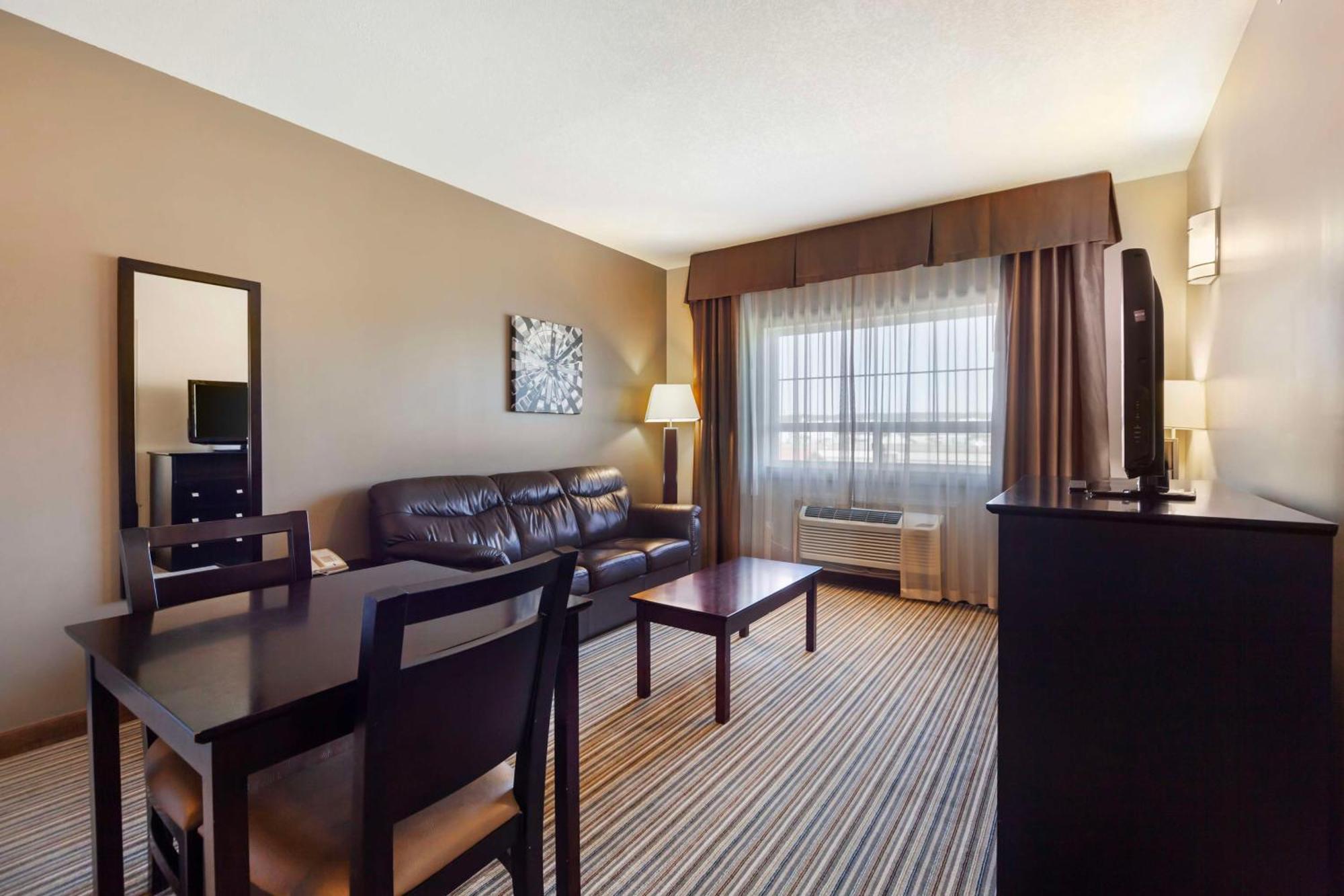 Best Western Plus Peace River Hotel & Suites Экстерьер фото
