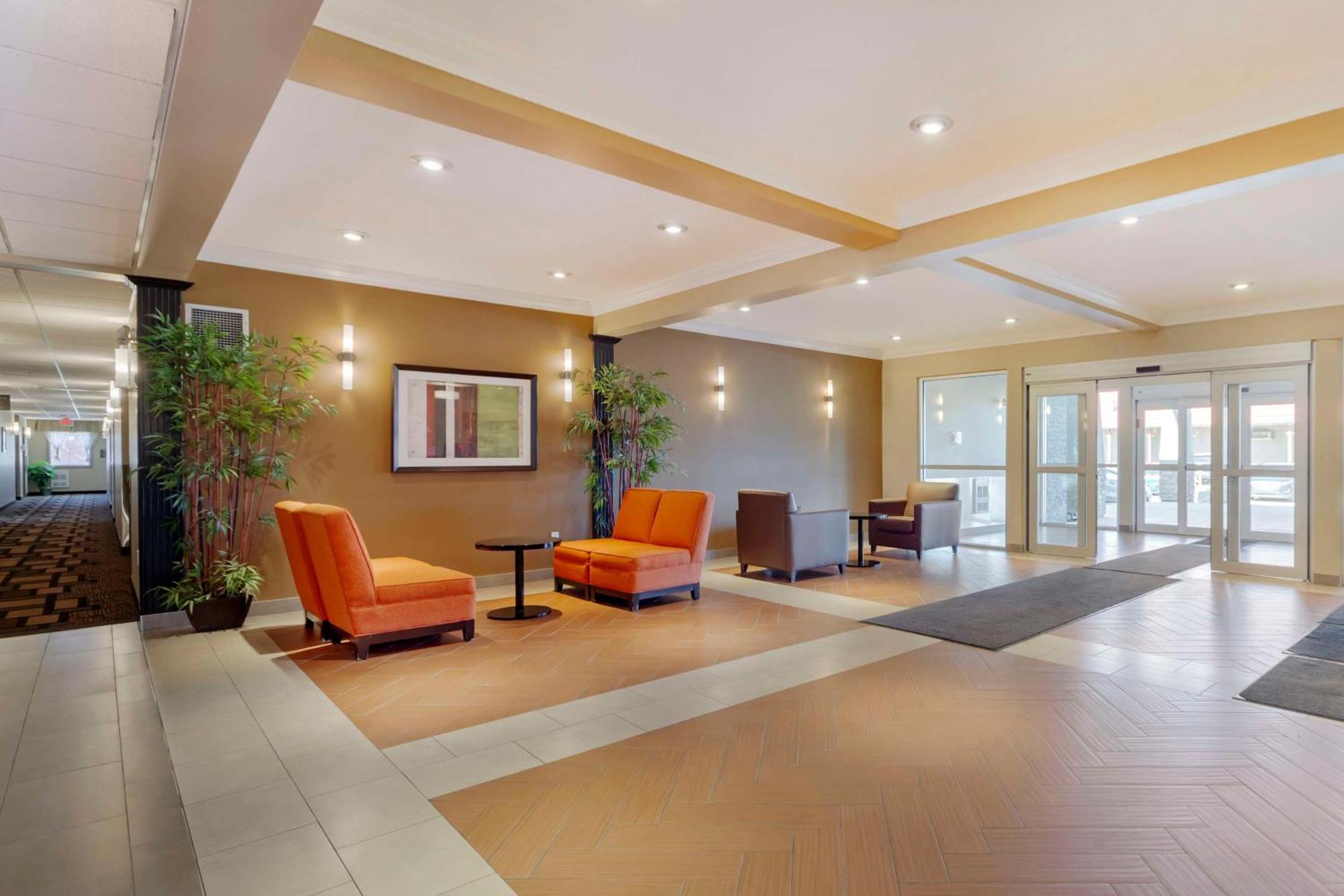 Best Western Plus Peace River Hotel & Suites Экстерьер фото