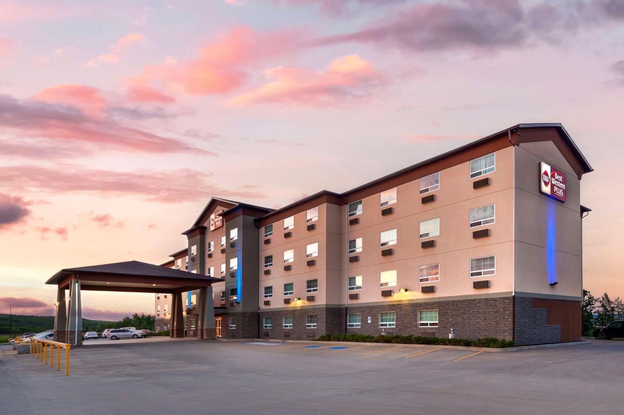 Best Western Plus Peace River Hotel & Suites Экстерьер фото