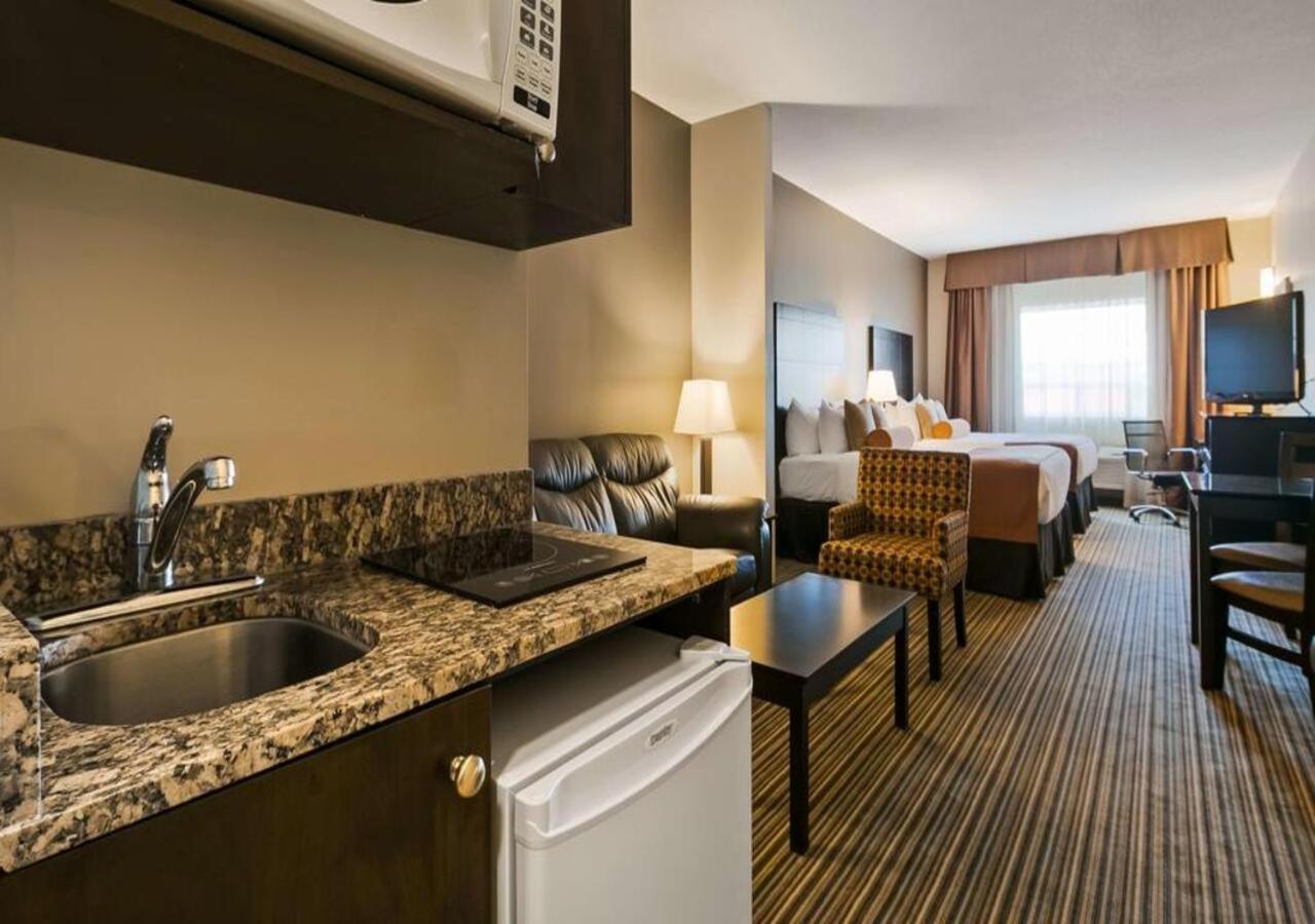 Best Western Plus Peace River Hotel & Suites Экстерьер фото