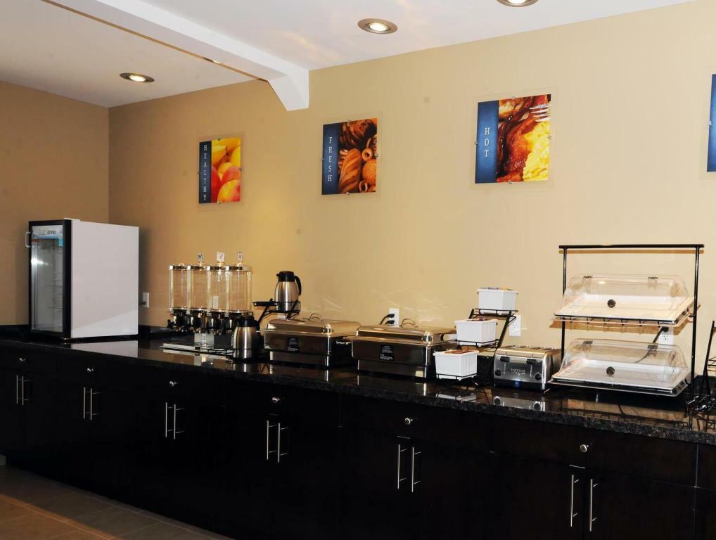 Best Western Plus Peace River Hotel & Suites Экстерьер фото