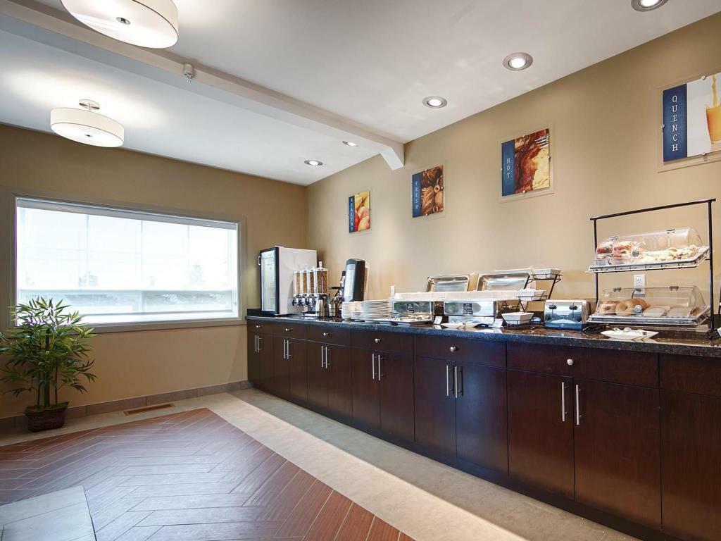 Best Western Plus Peace River Hotel & Suites Экстерьер фото