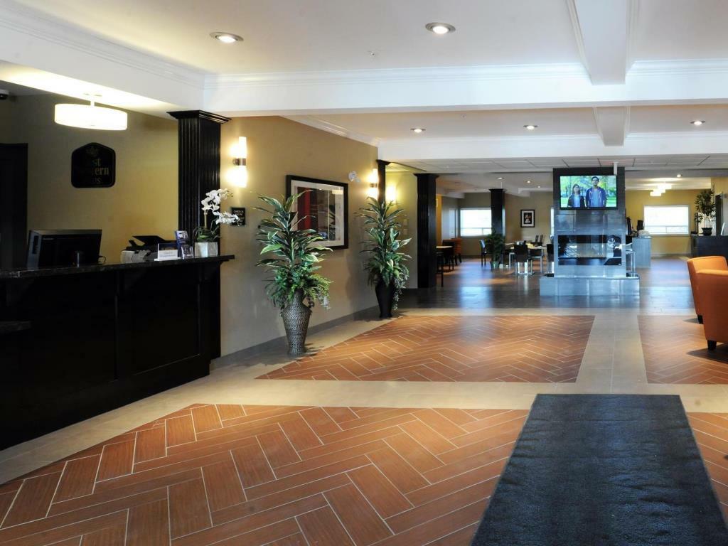Best Western Plus Peace River Hotel & Suites Экстерьер фото